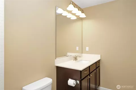 Bath - 329 Ericksen Ln N, Enumclaw, WA 98022 photo 8 of 9