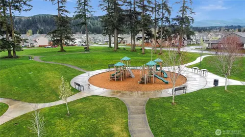 View/Area - 329 Ericksen Ln N, Enumclaw, WA 98022 photo 6 of 6