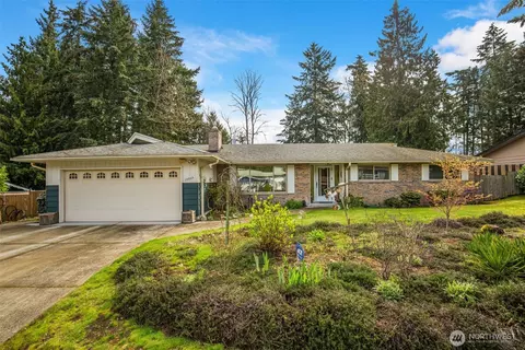 15509 100th Ave E, Puyallup, WA 98375
