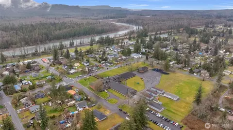 2 Nn 5th St, Gold Bar, WA 98251