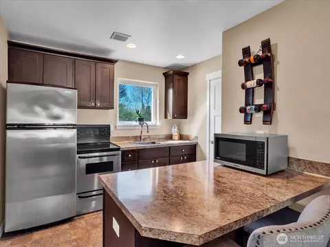 Kitchen - 5912 164th Avenue Ct E, Sumner, WA 98390 photo 3 of 3