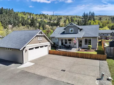 5912 164th Avenue Ct E, Sumner, WA 98390