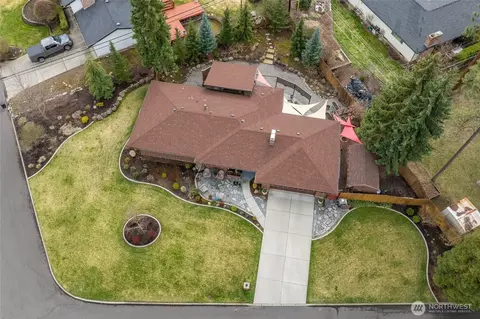 1210 E Greenleaf Dr, Spokane, WA 99208 photo 2