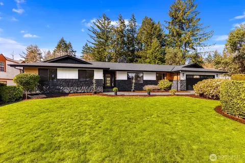 1206 Chambers St, Steilacoom, WA 98388