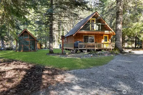 56813 386th Ave E, Ashford, WA 98304