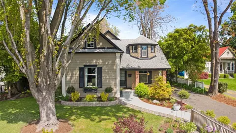 637 Pleasant St, Walla Walla, WA 99362