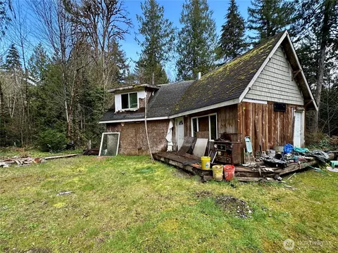 111 E Greenview Dr, Shelton, WA 98584