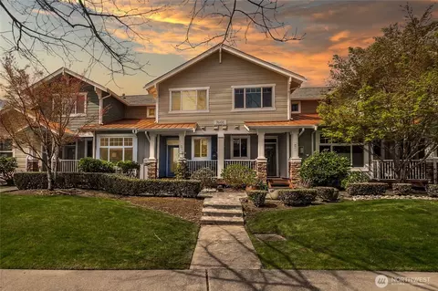7601 Fairway Ave SE #803, Snoqualmie, WA 98065