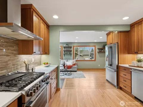 Kitchen - 601 Colby Ave, Everett, WA 98201 photo 4 of 5