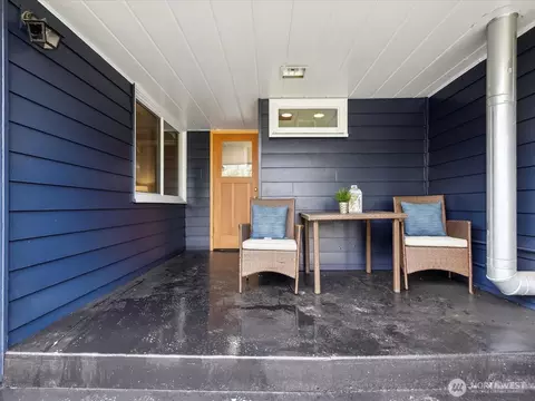 Exterior - 601 Colby Ave, Everett, WA 98201 photo 5 of 6