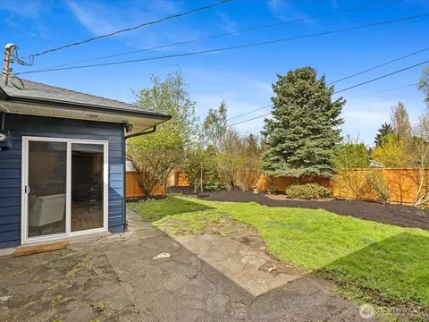 Exterior - 601 Colby Ave, Everett, WA 98201 photo 6 of 6