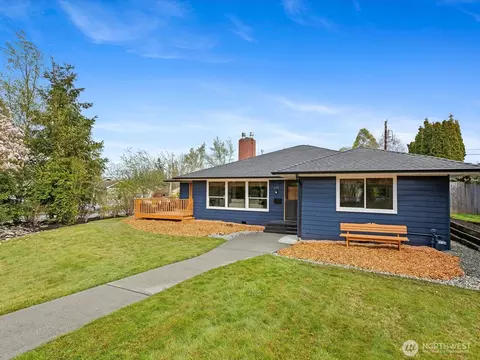 Exterior - 601 Colby Ave, Everett, WA 98201 photo 3 of 6
