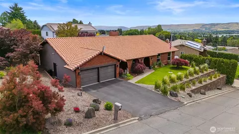 609 N 58th Ave, Yakima, WA 98908