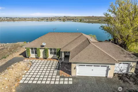 5738 Panorama Dr NE, Moses Lake, WA 98837