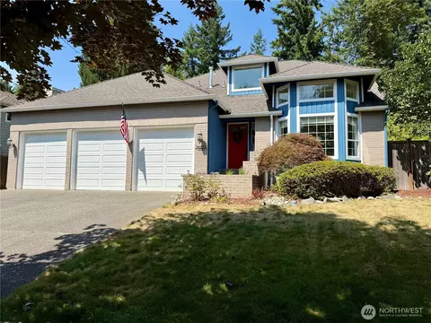 26225 Lake Wilderness Country Club Dr SE, Maple Valley, WA 98038