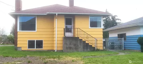 833 SW 122nd St, Seattle, WA 98146