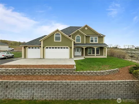 21025 NE Division 4, Soap Lake, WA 98851
