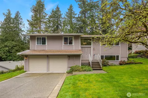 19711 41st Ave NE, Lake Forest Park, WA 98155