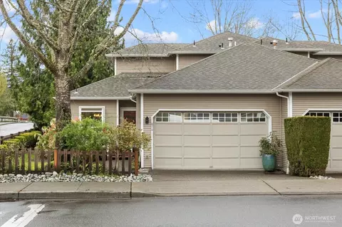 870 5th Ave NW, Issaquah, WA 98027