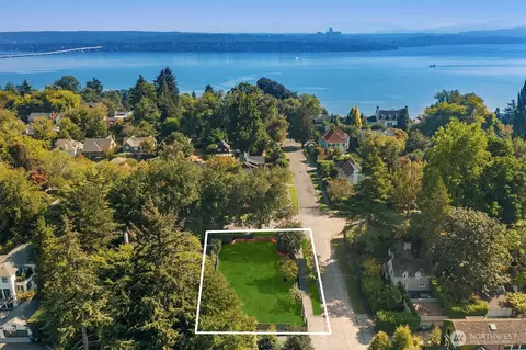 803 34th Ave E, Seattle, WA 98112