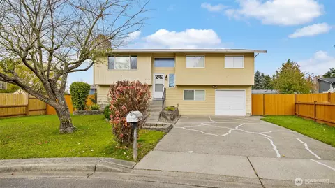 6519 57th Pl NE, Marysville, WA 98270