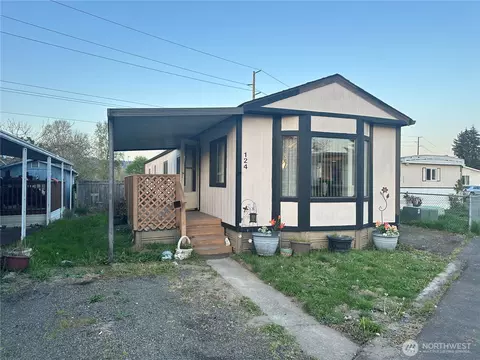 5600 Mt Solo Rd #124, Longview, WA 98632