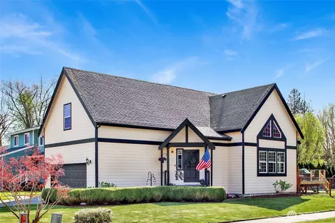 111 Roosevelt Ct, Sumas, WA 98295