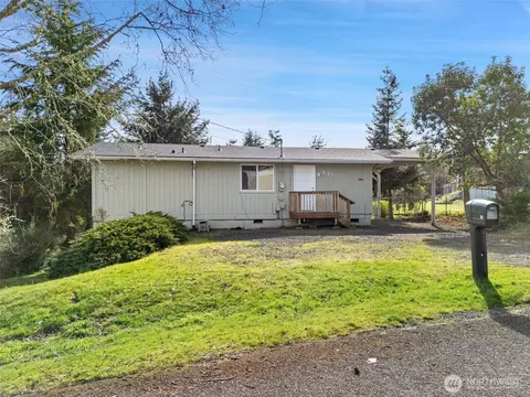81 E Treewater Pl, Shelton, WA 98584