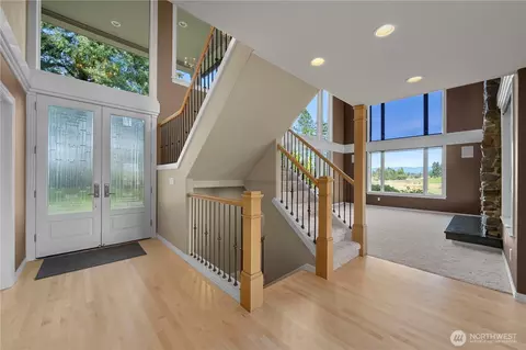 Entry Way - 41818 222nd Ave SE, Enumclaw, WA 98022 photo 1 of 2