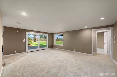 Living - 41818 222nd Ave SE, Enumclaw, WA 98022 photo 6 of 7