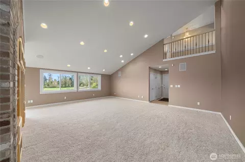 Living - 41818 222nd Ave SE, Enumclaw, WA 98022 photo 4 of 7