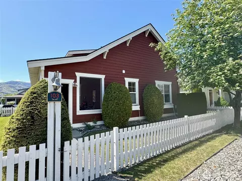 103 Shenanigan Ln, Oroville, WA 98844