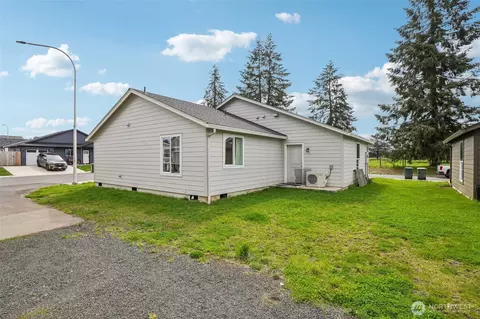 Exterior - 2007 Apple Rd, Winlock, WA 98596 photo 5 of 7