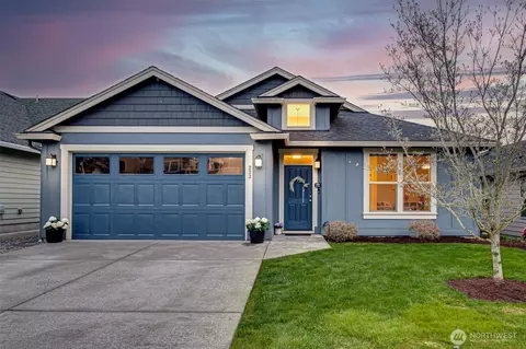 223 Stepping Stone St, Kalama, WA 98625