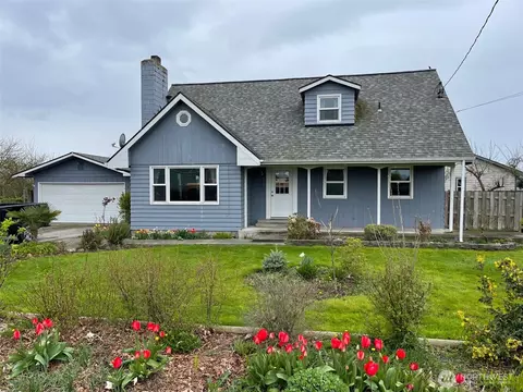 606 S Main St, Coupeville, WA 98239