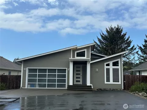 369 Eagle Nest Ct SE, Ocean Shores, WA 98569
