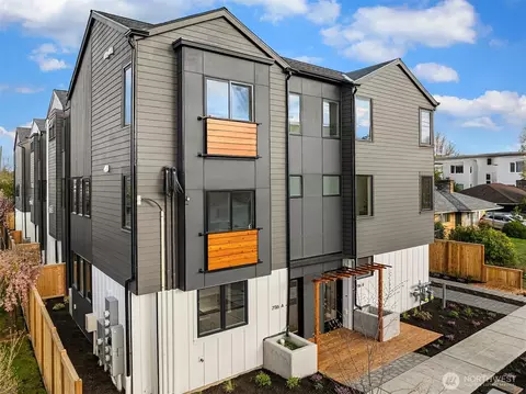 7116 44th Ave S #A, Seattle, WA 98118