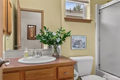 8237 Bainbridge Loop NE, Lacey, WA 98516 photo 11