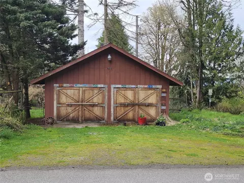 31 Dunmire Rd, Port Angeles, WA 98363