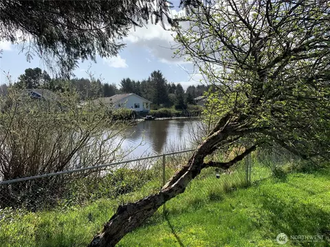 142 Point Brown Ave SE, Ocean Shores, WA 98569