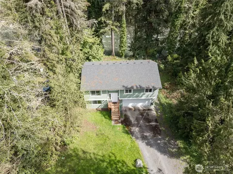 12815 Crystal Springs Dr, Granite Falls, WA 98252