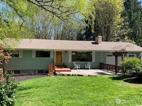 19905 Maplewood Dr, Edmonds, WA 98026