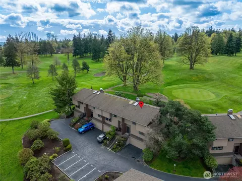 10722 Glen Acres Dr S #T37, Seattle, WA 98168