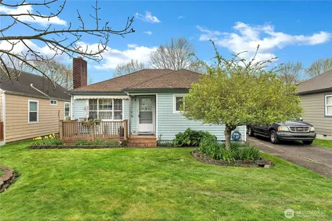 457 25th, Longview, WA 98632
