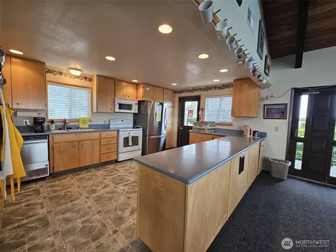 Kitchen - 1301 S Third Ave, Sequim, WA 98382 photo 2 of 2