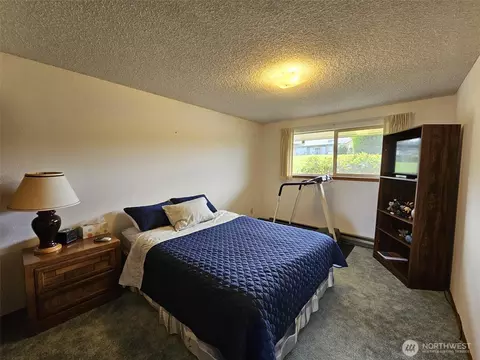 Bedroom - 1301 S Third Ave, Sequim, WA 98382 photo 1 of 3