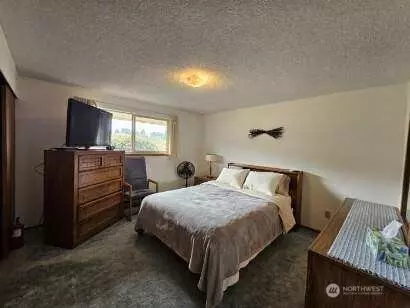Bedroom - 1301 S Third Ave, Sequim, WA 98382 photo 2 of 3