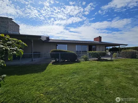 Exterior - 1301 S Third Ave, Sequim, WA 98382 photo 5 of 11
