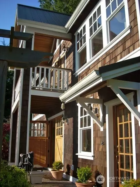 4382 S Camano Dr, Camano Island, WA 98282
