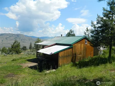 428 Five Mile Rd, Tonasket, WA 98855